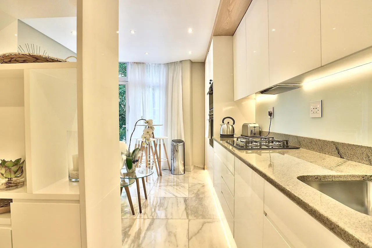 Studio Hyde Park Otel Cape Town 0*,  Güney Afrika